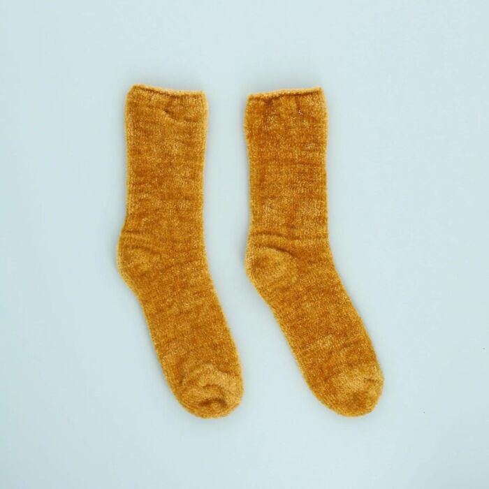 Chenille socks in Ochre