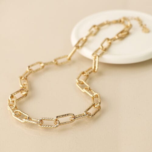 Golden textured link necklace